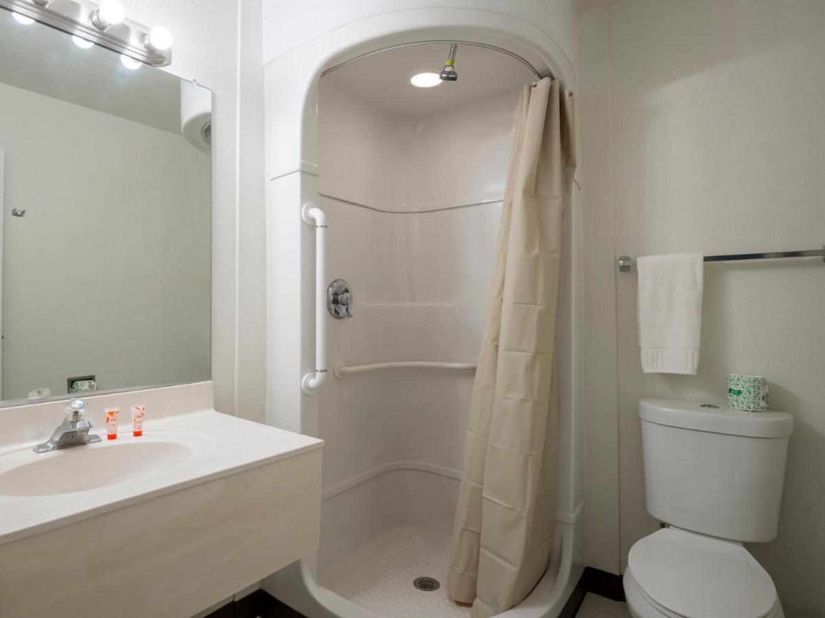 Oyo Hotel Willcox Kültér fotó