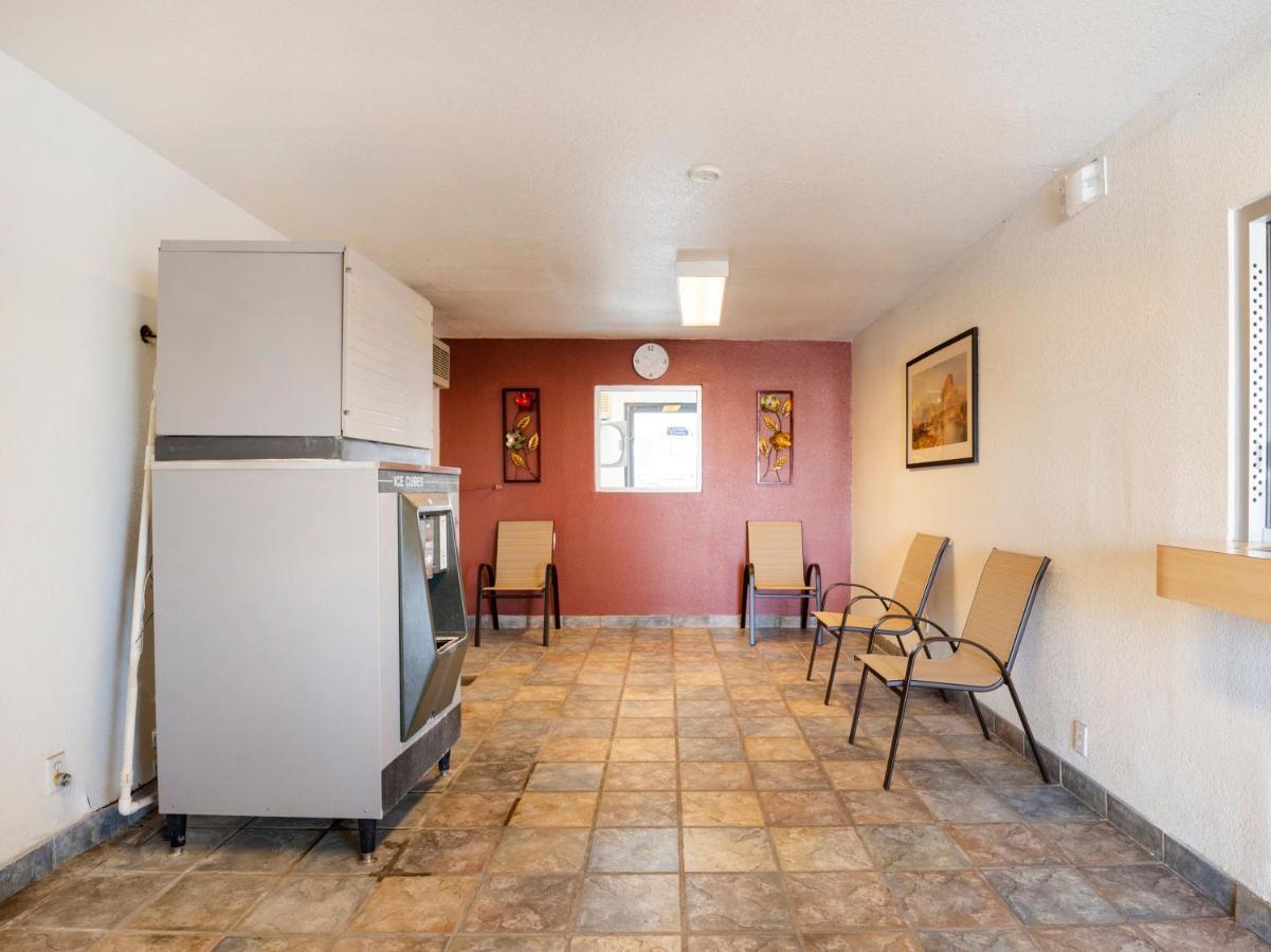 Oyo Hotel Willcox Kültér fotó